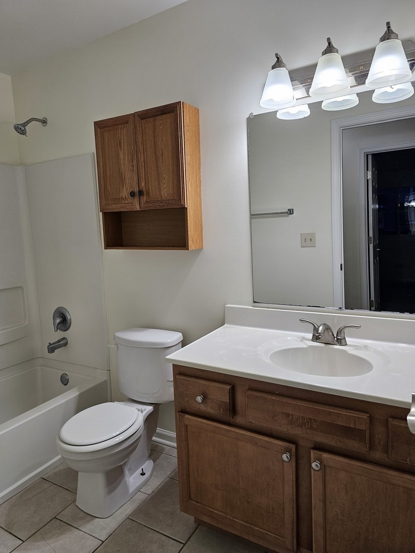 833 Village Quarter Road, Unit G5 West Dundee, IL 60118 - Photo 12 of 25