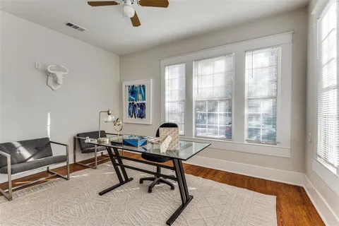 $289,900 | 517 South Vernon Avenue, Dallas, TX 75208