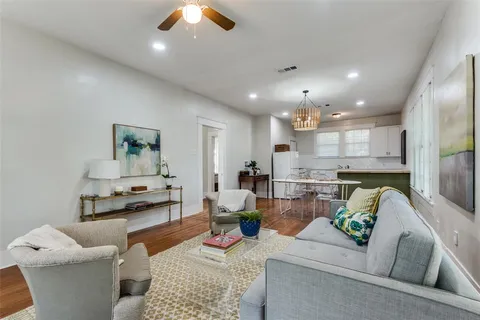 $289,900 | 517 South Vernon Avenue, Dallas, TX 75208