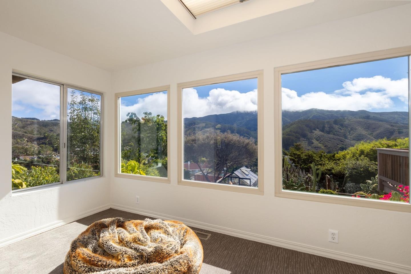 1079 Park Pacifica Avenue Pacifica, CA 94044 - Photo 12 of 43 an outdoor view from window