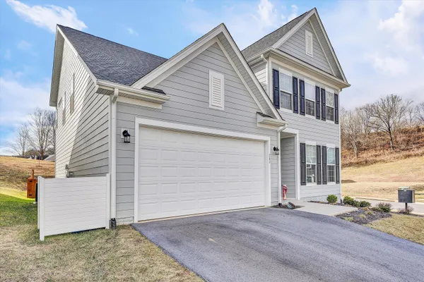 $459,995 | 202 Georgia Court Northeast, Roanoke, VA 24012