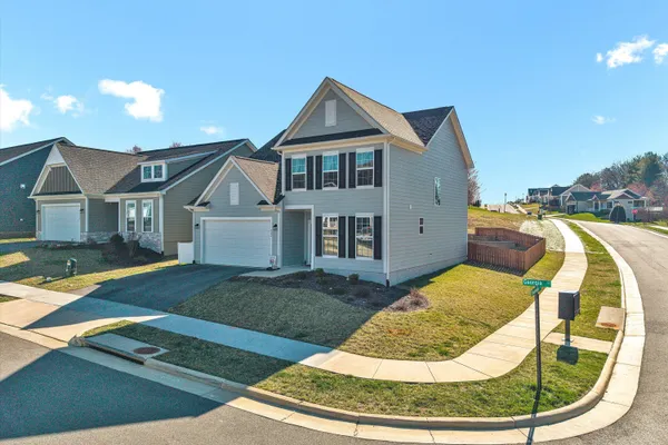 $459,995 | 202 Georgia Court Northeast, Roanoke, VA 24012