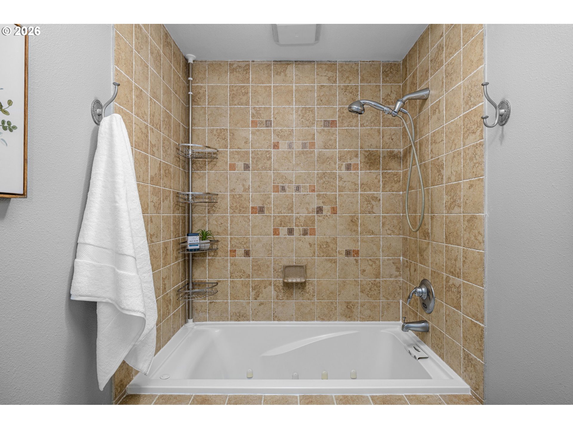 2641 Southwest Ridge Drive Portland, OR 97219 - Photo 24 of 44 Gallery Image 24