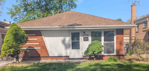 $2,400 | 14738 Blackstone Avenue, Dolton, IL 60419