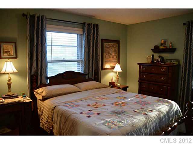 1017 Kiser Road Bessemer City, NC 28016 - Photo 5 of 15