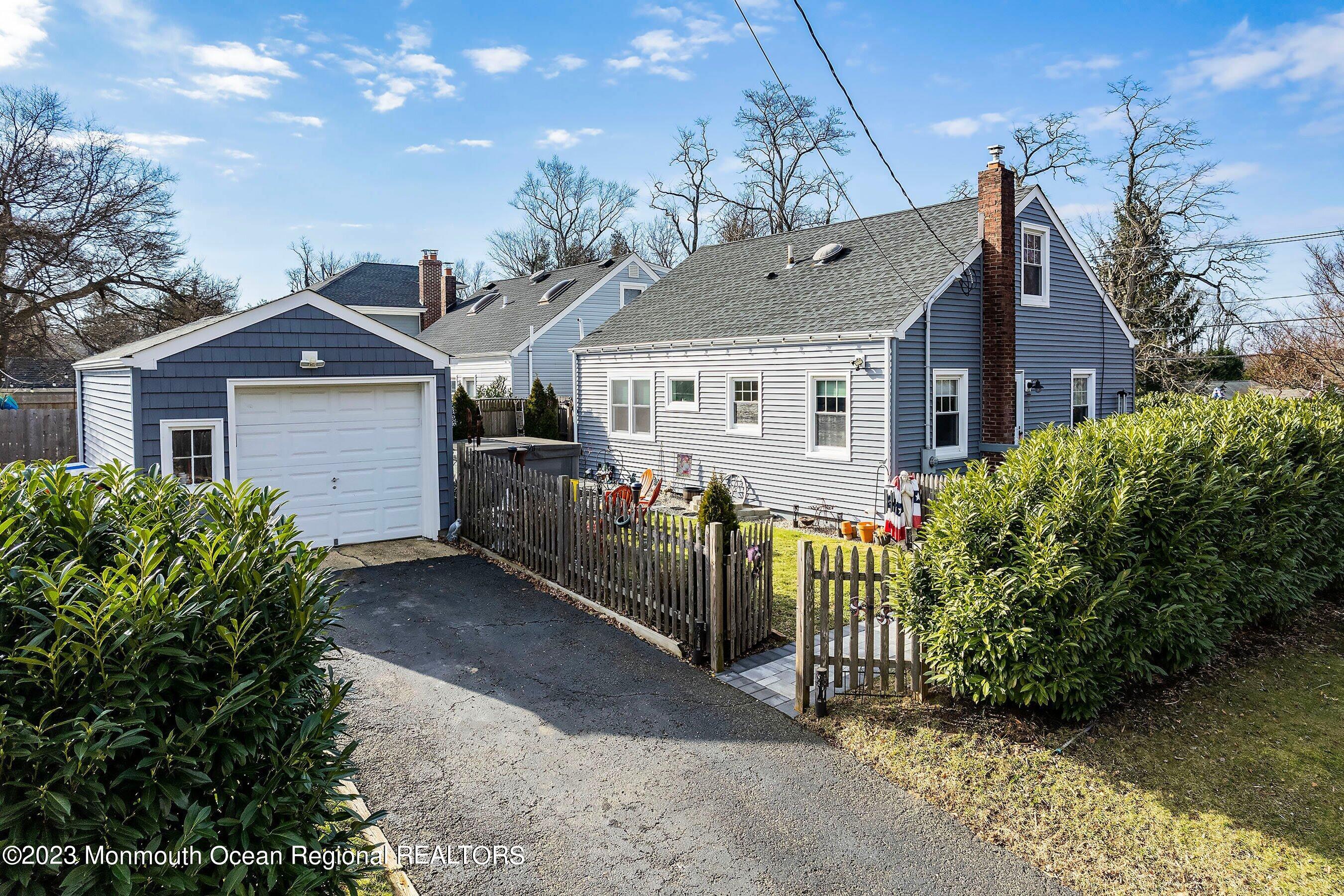 605 West Front Street Red Bank, NJ 07701 - Photo 32 of 40 605 WF.reargaragehome.