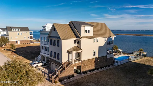 $2,585,000 | 227 Back Street, Newport, NC 28570