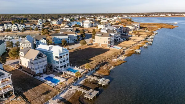 $2,585,000 | 227 Back Street, Newport, NC 28570