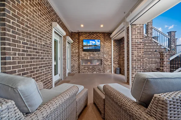 $2,585,000 | 227 Back Street, Newport, NC 28570