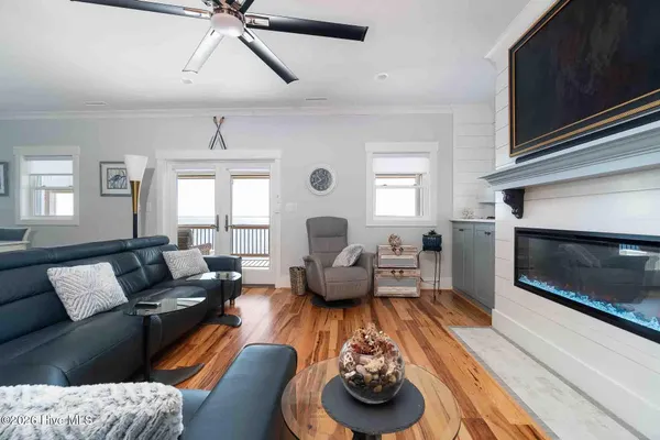 $2,585,000 | 227 Back Street, Newport, NC 28570