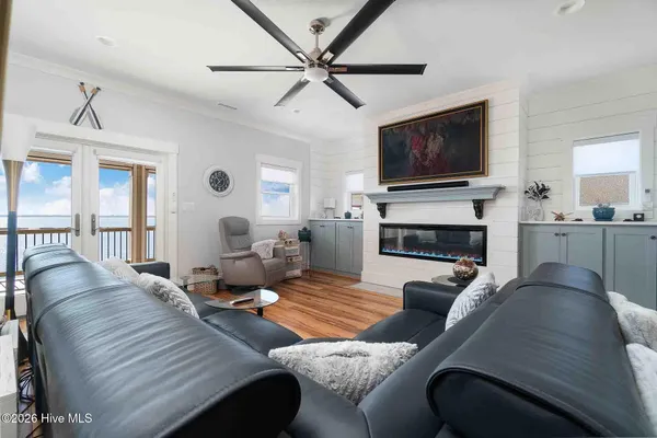 $2,585,000 | 227 Back Street, Newport, NC 28570