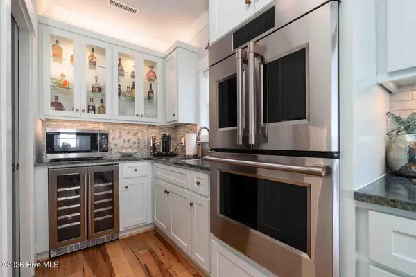 $2,585,000 | 227 Back Street, Newport, NC 28570