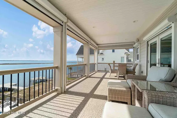 $2,585,000 | 227 Back Street, Newport, NC 28570