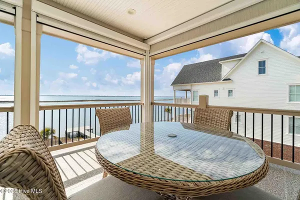$2,585,000 | 227 Back Street, Newport, NC 28570