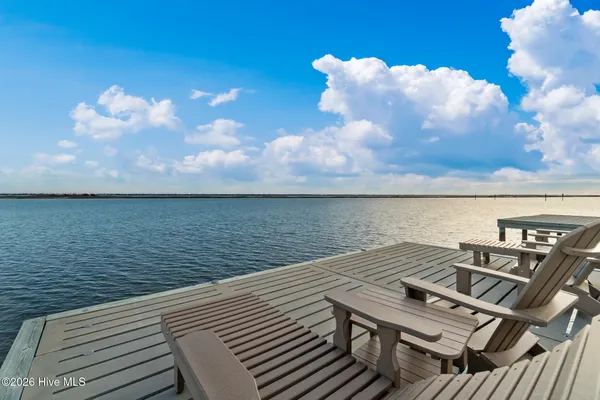 $2,585,000 | 227 Back Street, Newport, NC 28570