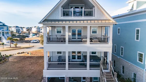 $2,585,000 | 227 Back Street, Newport, NC 28570