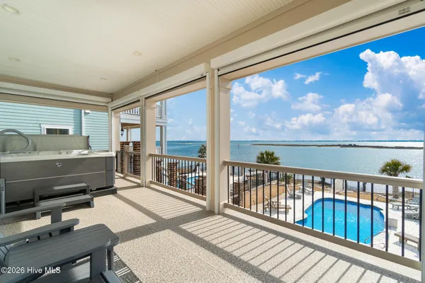 $2,585,000 | 227 Back Street, Newport, NC 28570