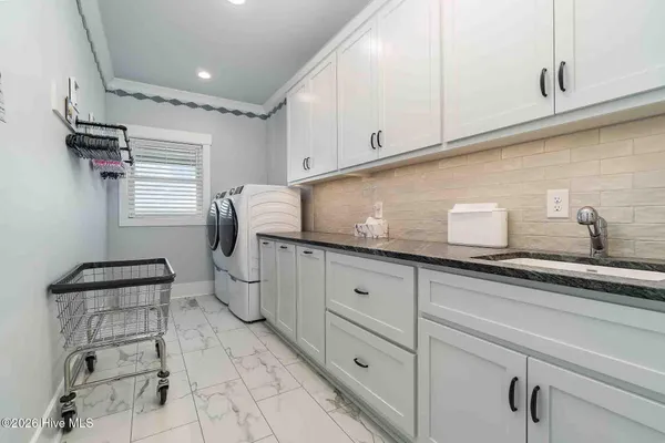 $2,585,000 | 227 Back Street, Newport, NC 28570