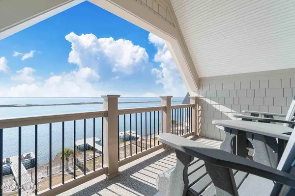 $2,585,000 | 227 Back Street, Newport, NC 28570