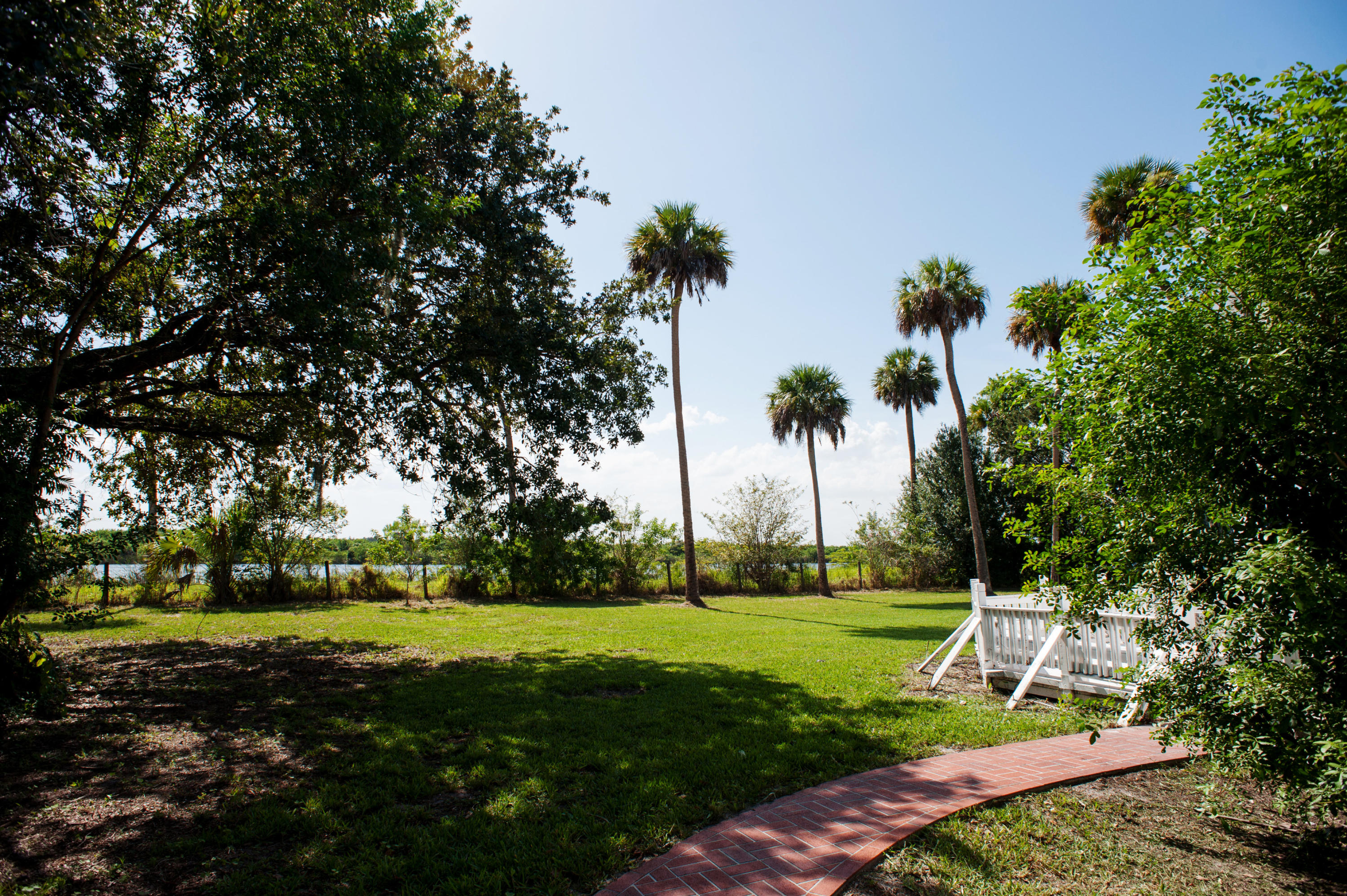 321 Lamont Road Fort Pierce, FL 34947 - Photo 5 of 15 final-0006