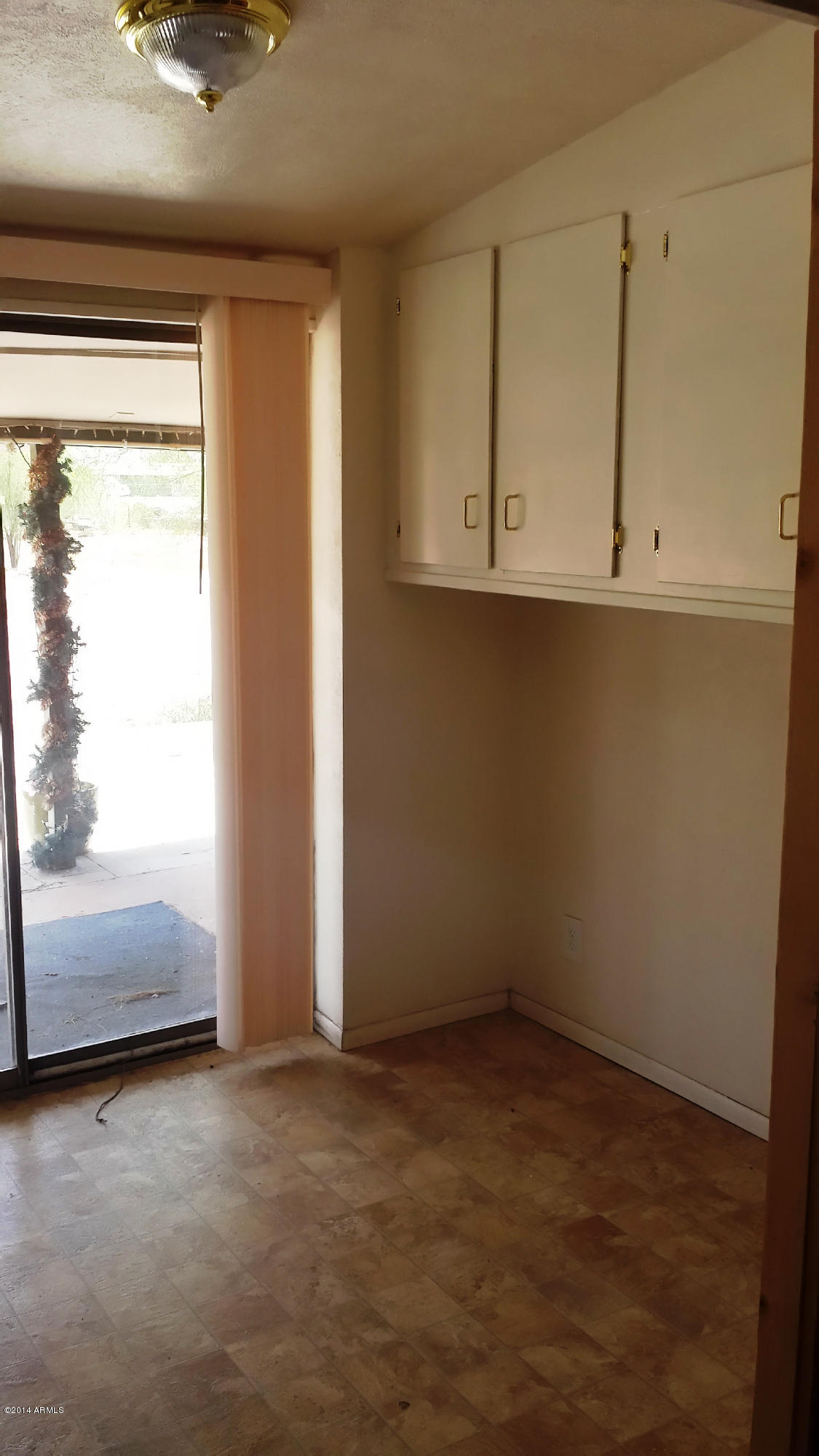 575 South Tomahawk Road Apache Junction, AZ 85119 - Photo 8 of 20 Kitchen