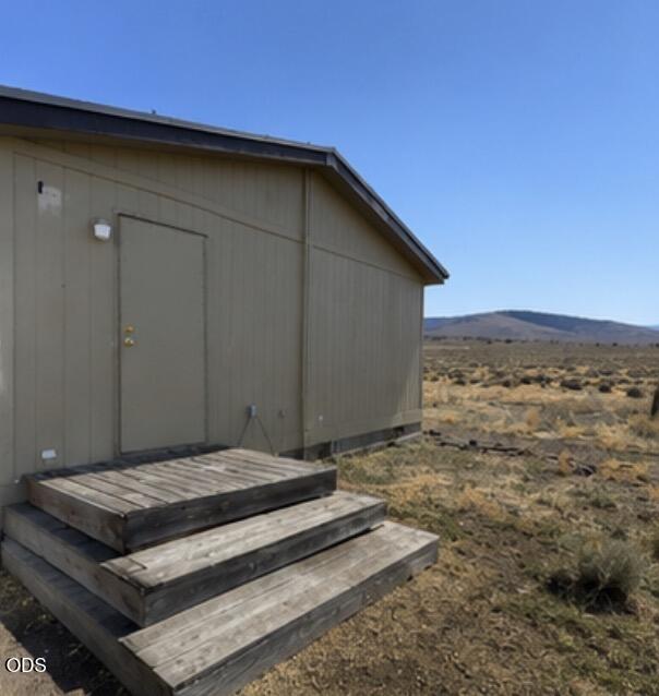 27737 Ford Road Bend, OR 97701 - Photo 4 of 33