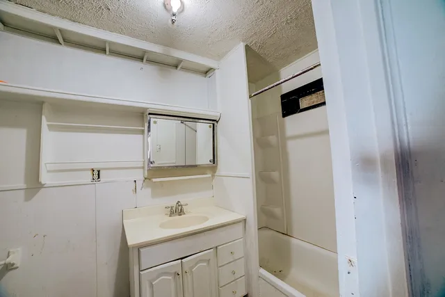 $29,900 | 850 East Chestnut Street, Hoopeston, IL 60942