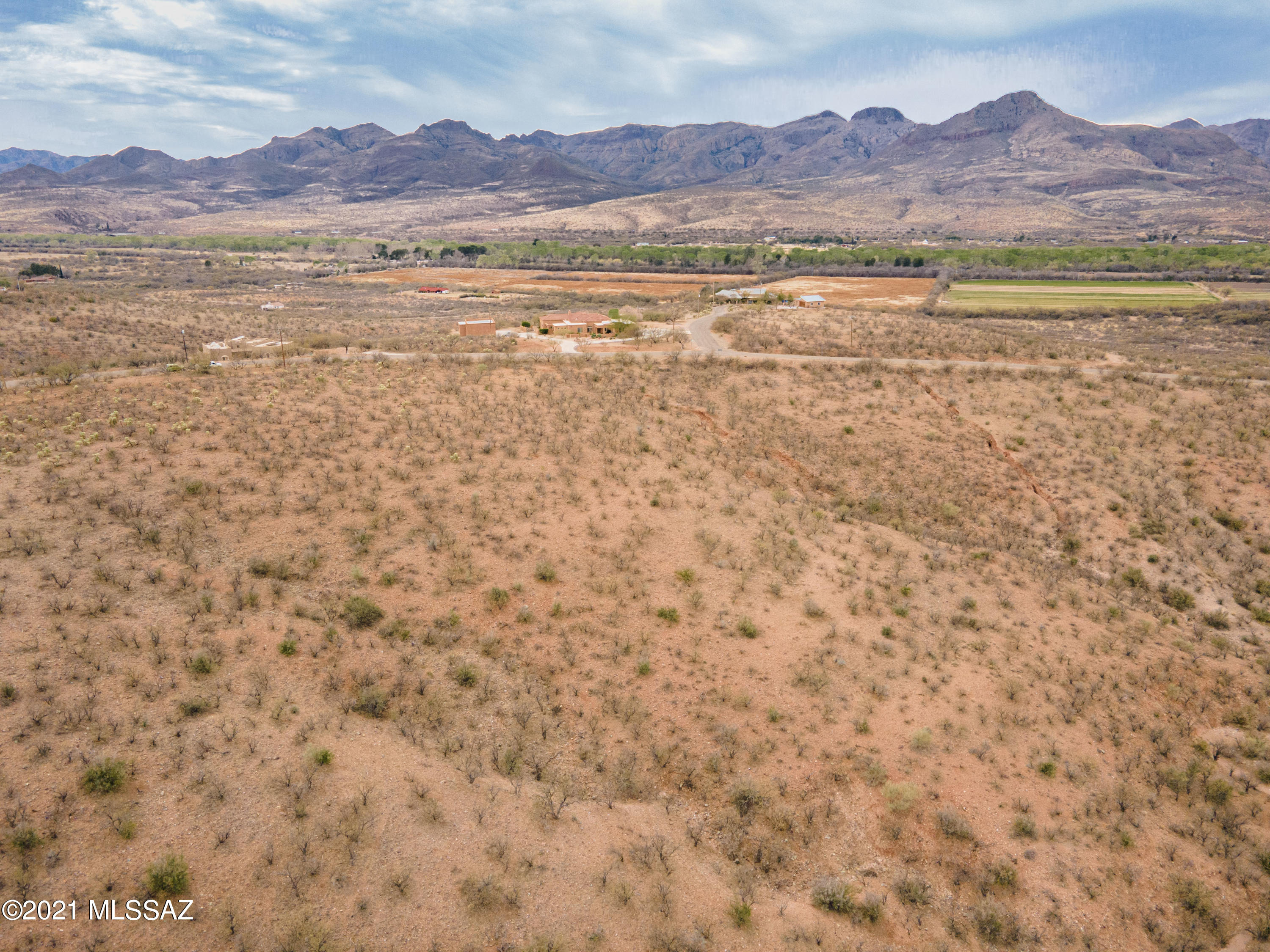 43 Avenida De Las Naciones, Unit 16 Rio Rico, AZ 85648 - Photo 4 of 12 Gallery Image 4