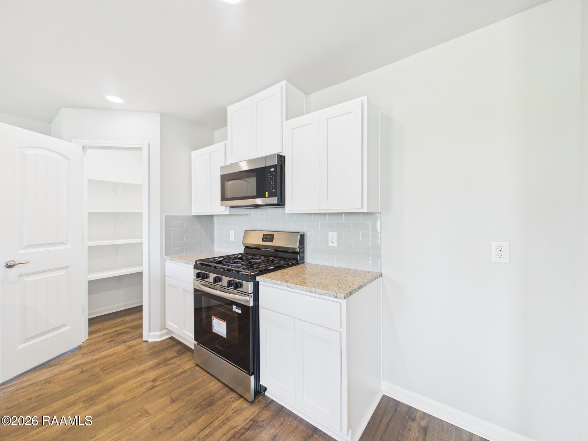 154 Grazin Duson, LA 70529 - Photo 11 of 32 CAM06258G6-PR0111-STILL032