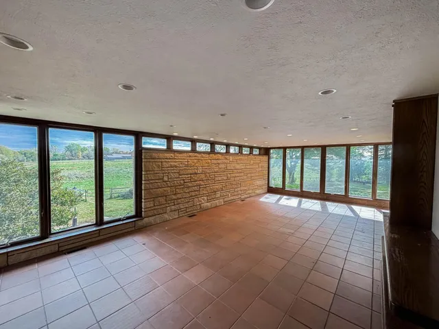 $675,000 | 1014 140th Avenue, Slayton, MN 56172