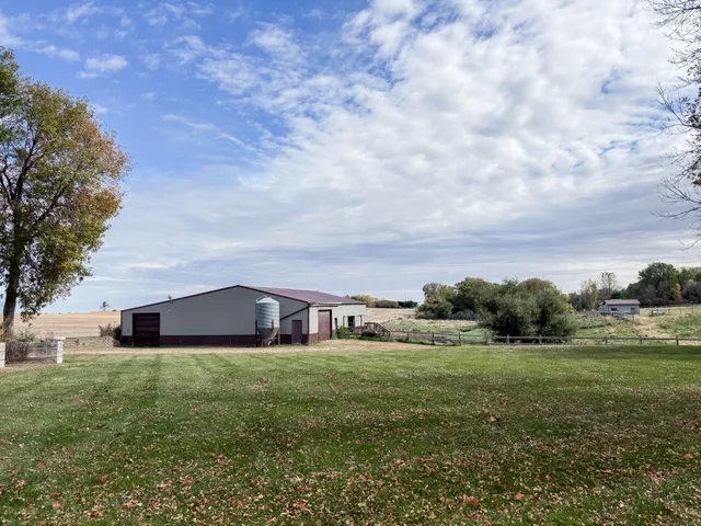 $710,000 | 1014 140th Avenue, Slayton, MN 56172