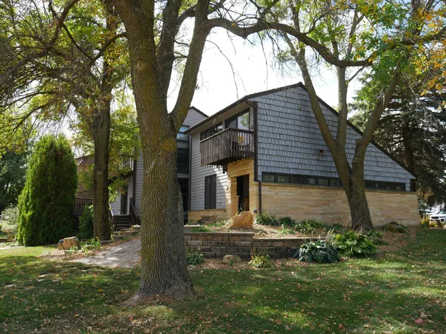 $710,000 | 1014 140th Avenue, Slayton, MN 56172