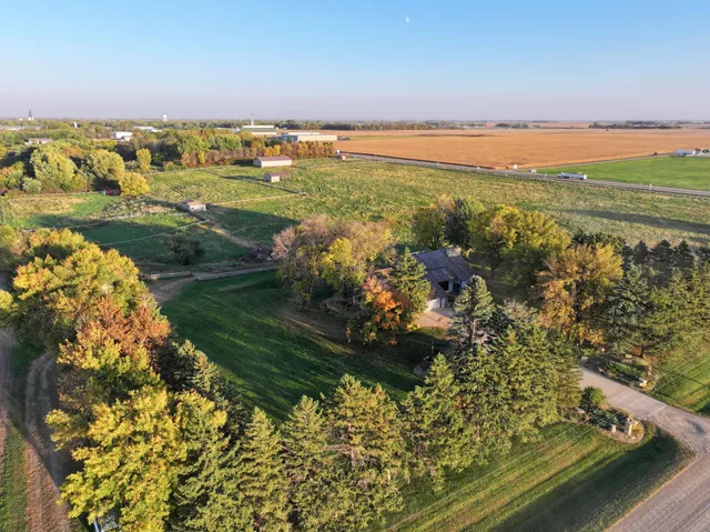 $675,000 | 1014 140th Avenue, Slayton, MN 56172
