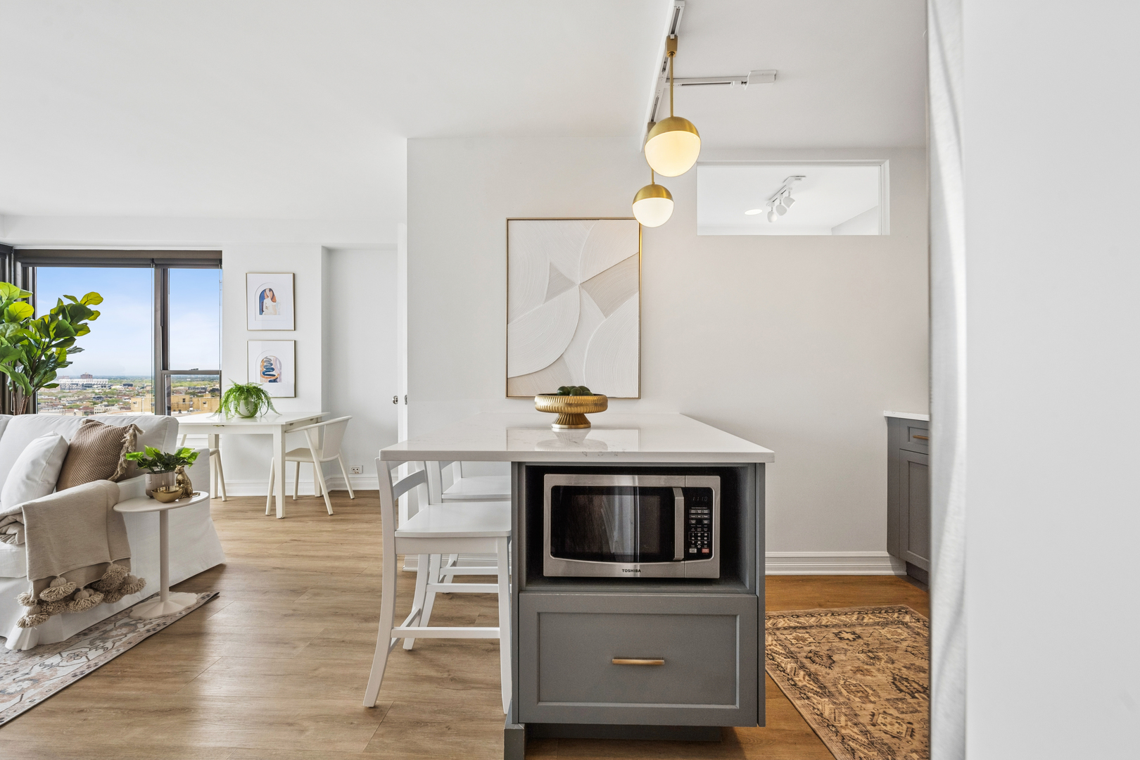 2930 North Sheridan Road, Unit 2106 Chicago, IL 60657 - Photo 13 of 35
