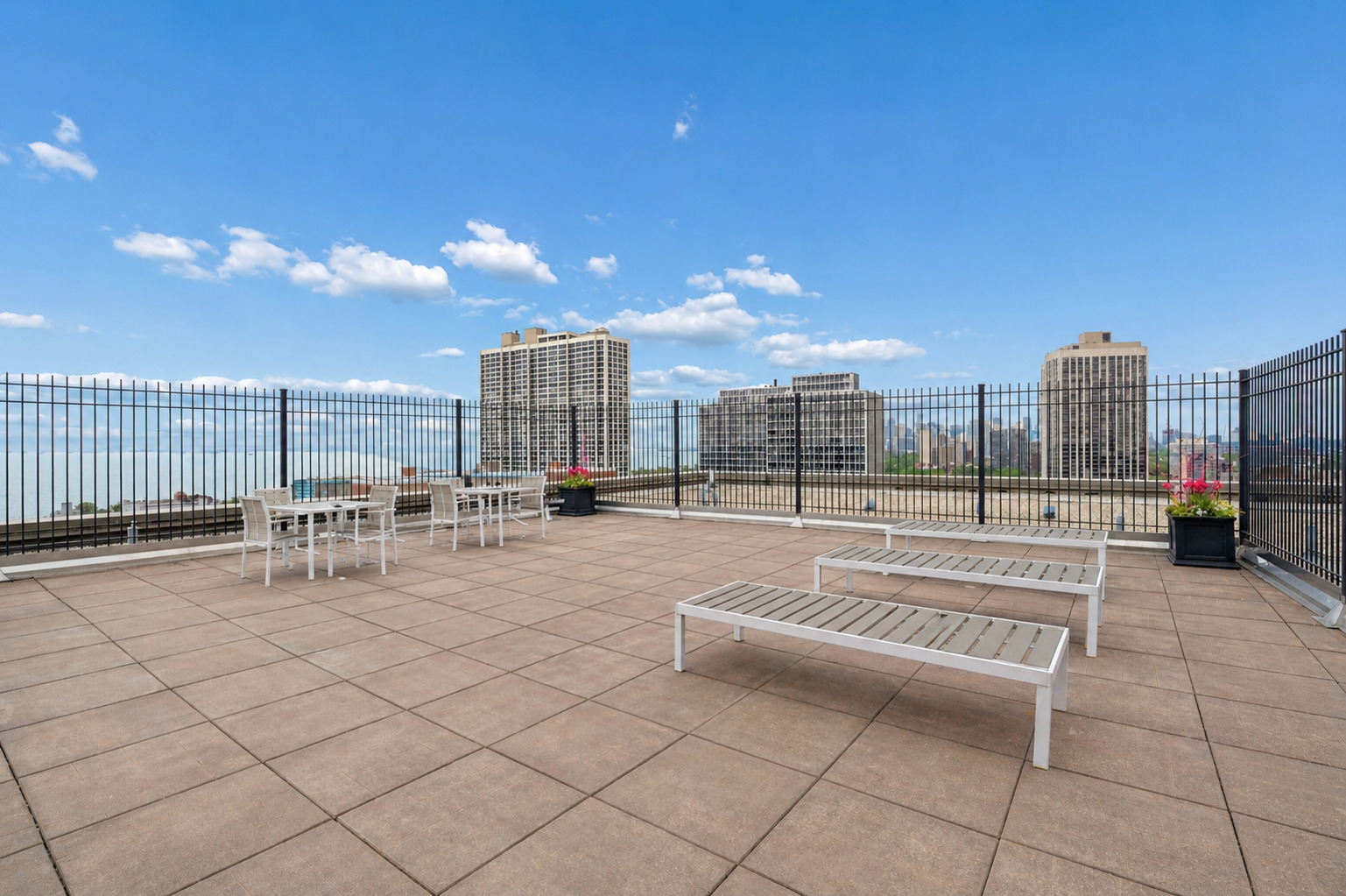 2930 North Sheridan Road, Unit 2106 Chicago, IL 60657 - Photo 28 of 35