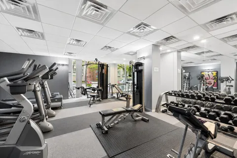 $425,000 | 2930 North Sheridan Road, Unit 2106, Chicago, IL 60657