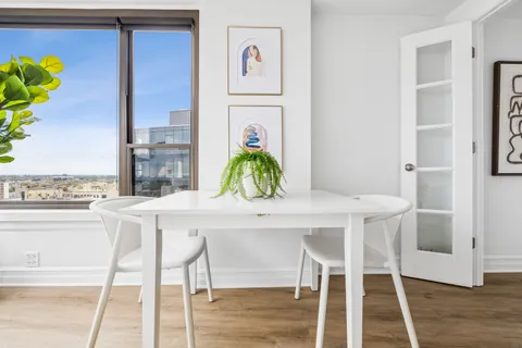$425,000 | 2930 North Sheridan Road, Unit 2106, Chicago, IL 60657