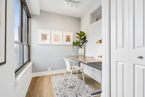 $425,000 | 2930 North Sheridan Road, Unit 2106, Chicago, IL 60657