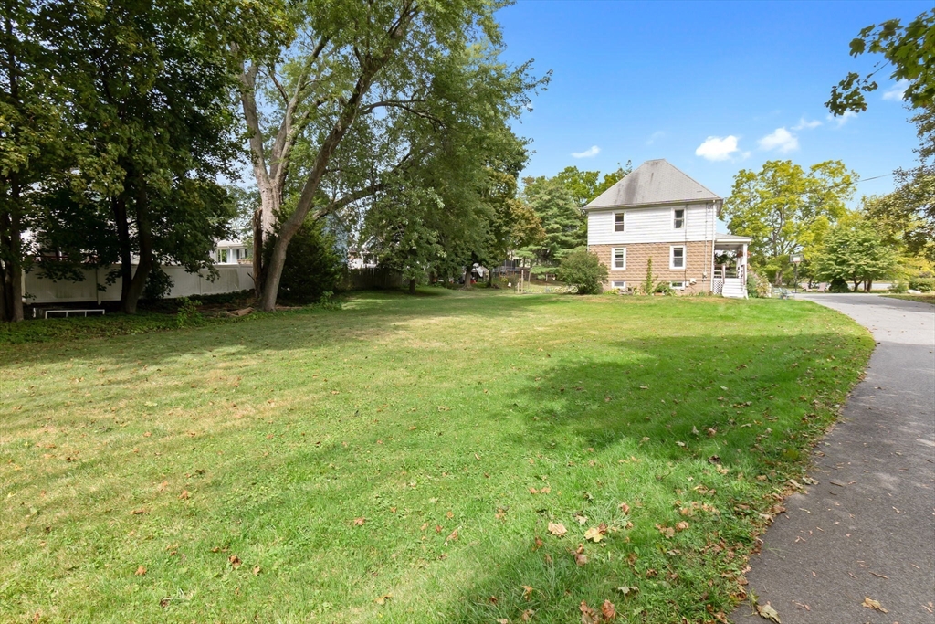 138 R High Street Danvers, MA 01923 - Photo 8 of 37