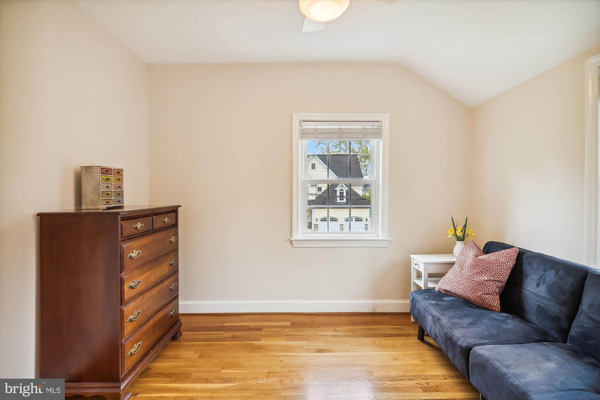 5903 Wilmett Road Bethesda, MD 20817 - Photo 21 of 41 Bedroom