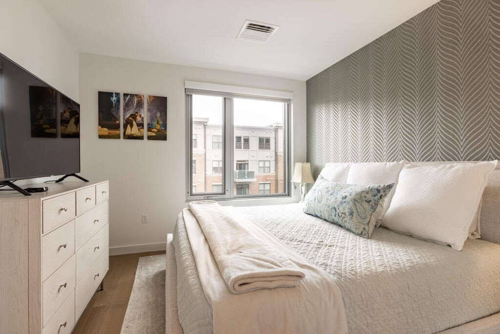 45 Lewis Street, Unit 401 Boston, MA 02128 - Photo 16 of 31