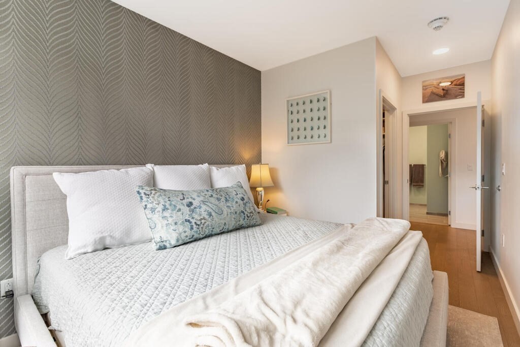 45 Lewis Street, Unit 401 Boston, MA 02128 - Photo 17 of 31
