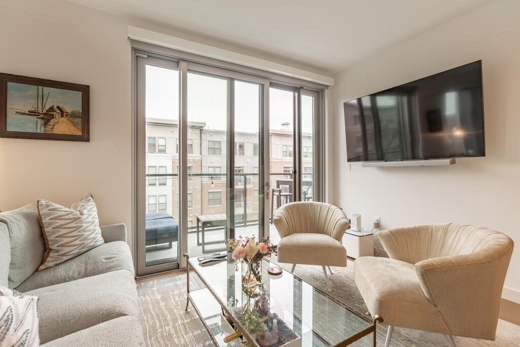 45 Lewis Street, Unit 401 Boston, MA 02128 - Photo 2 of 31