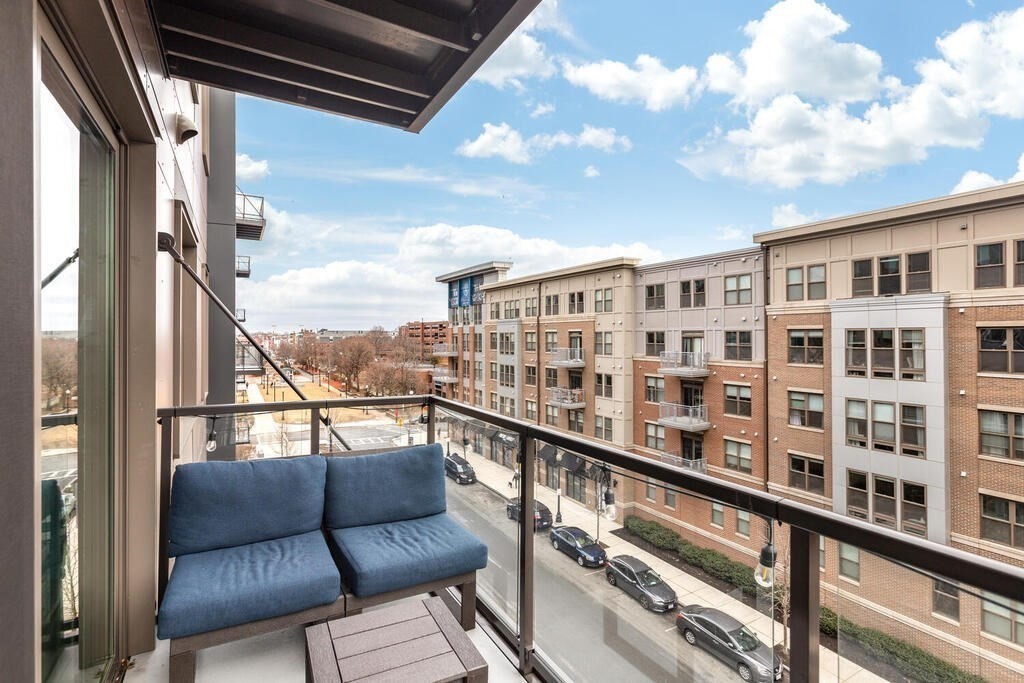 45 Lewis Street, Unit 401 Boston, MA 02128 - Photo 6 of 31