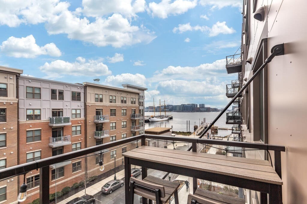 45 Lewis Street, Unit 401 Boston, MA 02128 - Photo 7 of 31