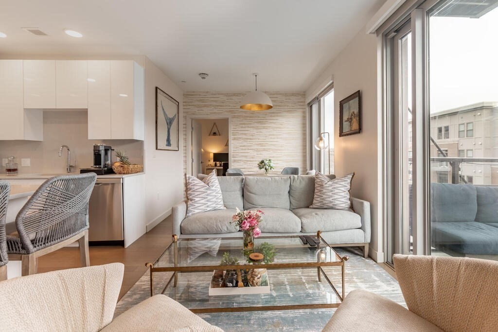 45 Lewis Street, Unit 401 Boston, MA 02128 - Photo 8 of 31