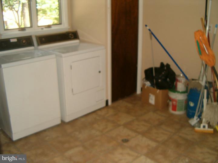 9712 Morefield Road Philadelphia, PA 19115 - Photo 15 of 25 Laundry Room
