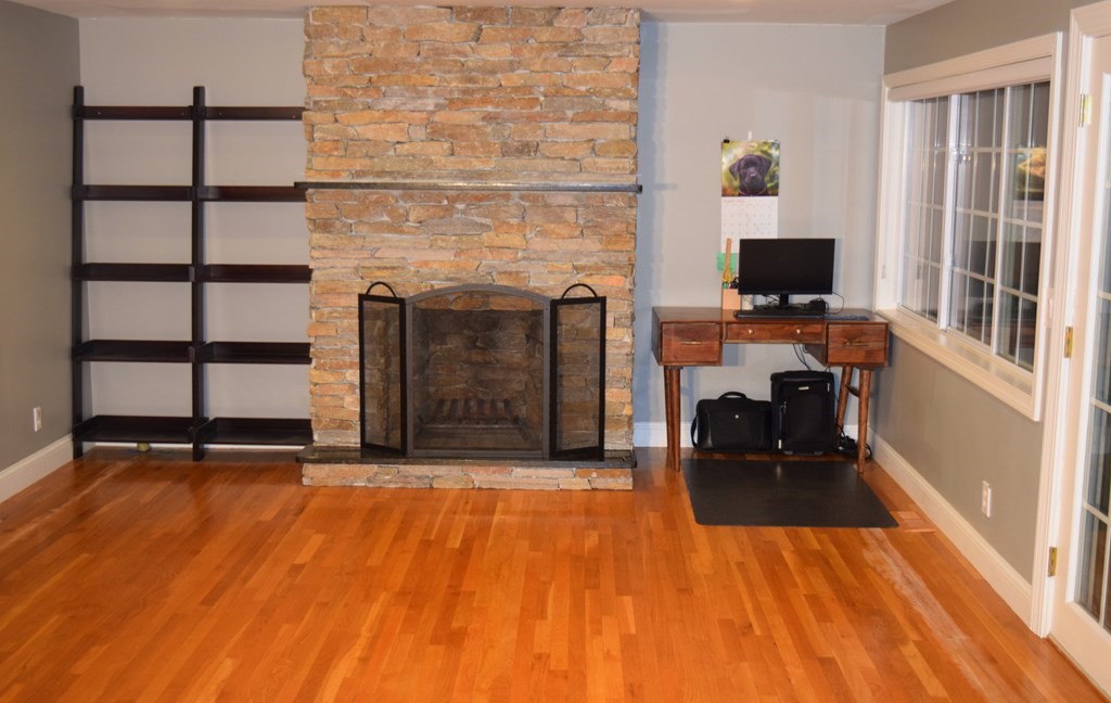 30 Pamela Road Framingham, MA 01701 - Photo 3 of 20