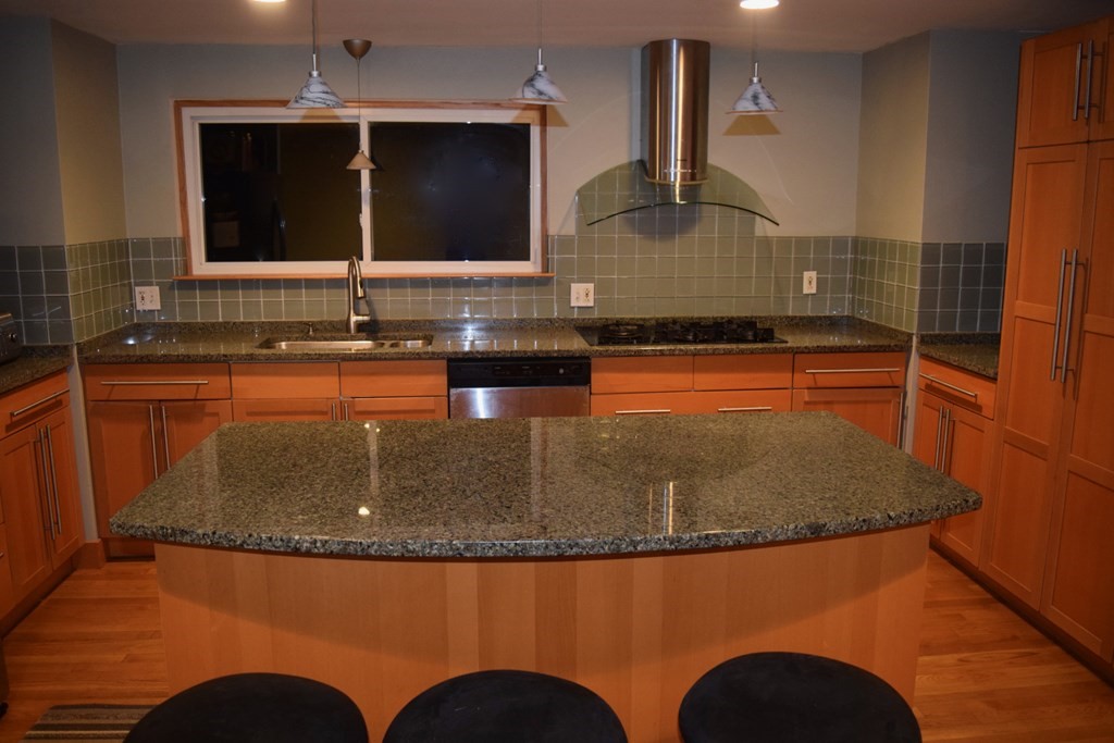30 Pamela Road Framingham, MA 01701 - Photo 7 of 20