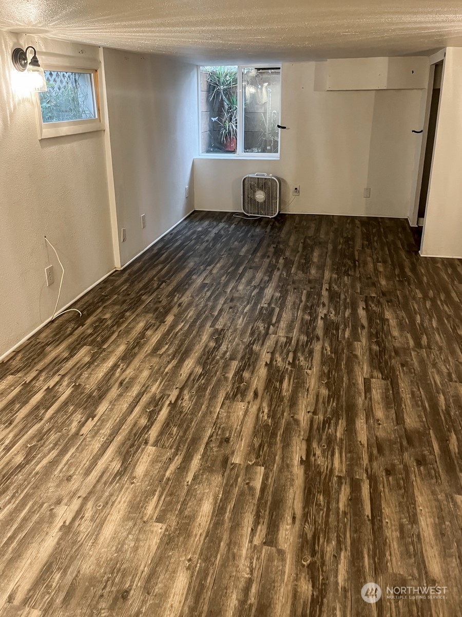 5518 South Roxbury Street Seattle, WA 98118 - Photo 19 of 25 Gallery Image 19